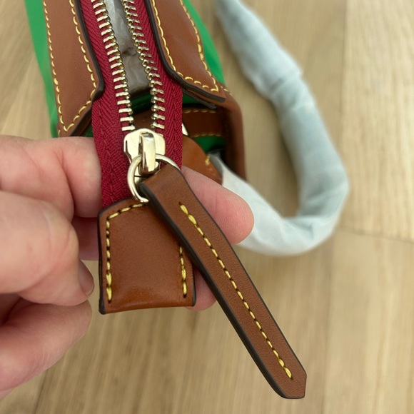 New Dooney & Bourke Wayfarer Zip Green and Brown Crossbody Bag - Picture 7 of 10